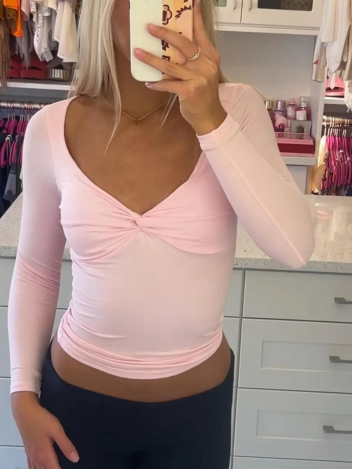 Danysu Women's Ribbed Long Sleeve Going Out Top Twist Front Sweetheart V Neckline Shirts Built-in Bra Slim Fit Tops Tee