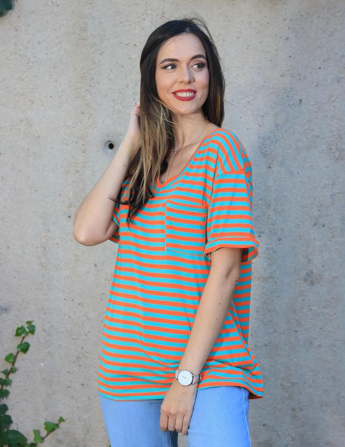 HOTOUCH Women Oversized T Shirts V Neck Short Sleeve Tees Casual Loose Tunic Summer Tops with Pocket