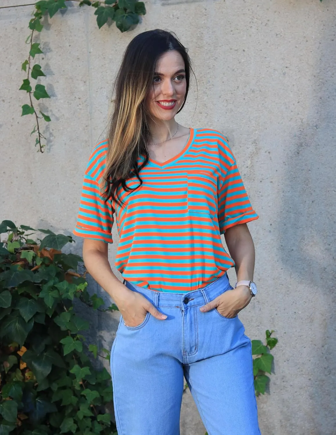 HOTOUCH Women Oversized T Shirts V Neck Short Sleeve Tees Casual Loose Tunic Summer Tops with Pocket