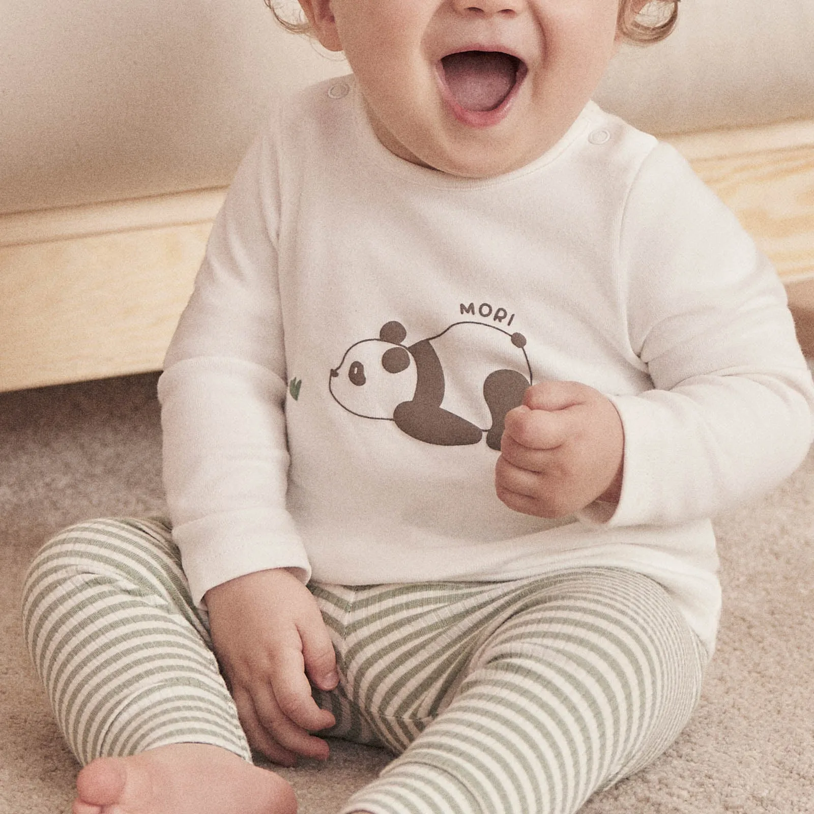 Panda Tee & Leggings Outfit