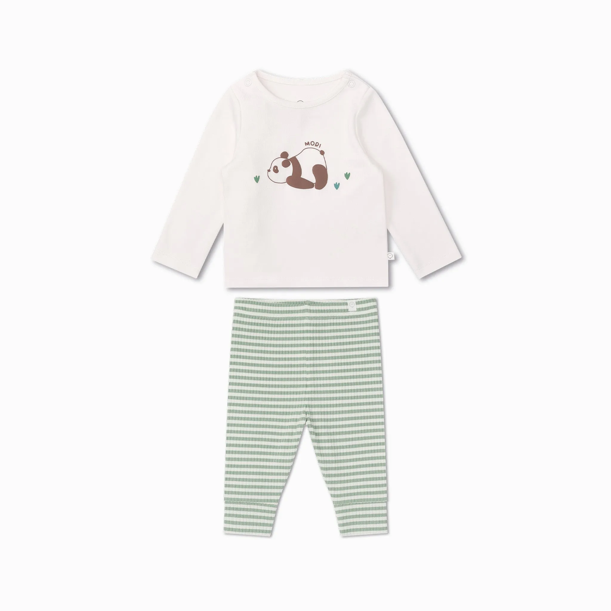 Panda Tee & Leggings Outfit