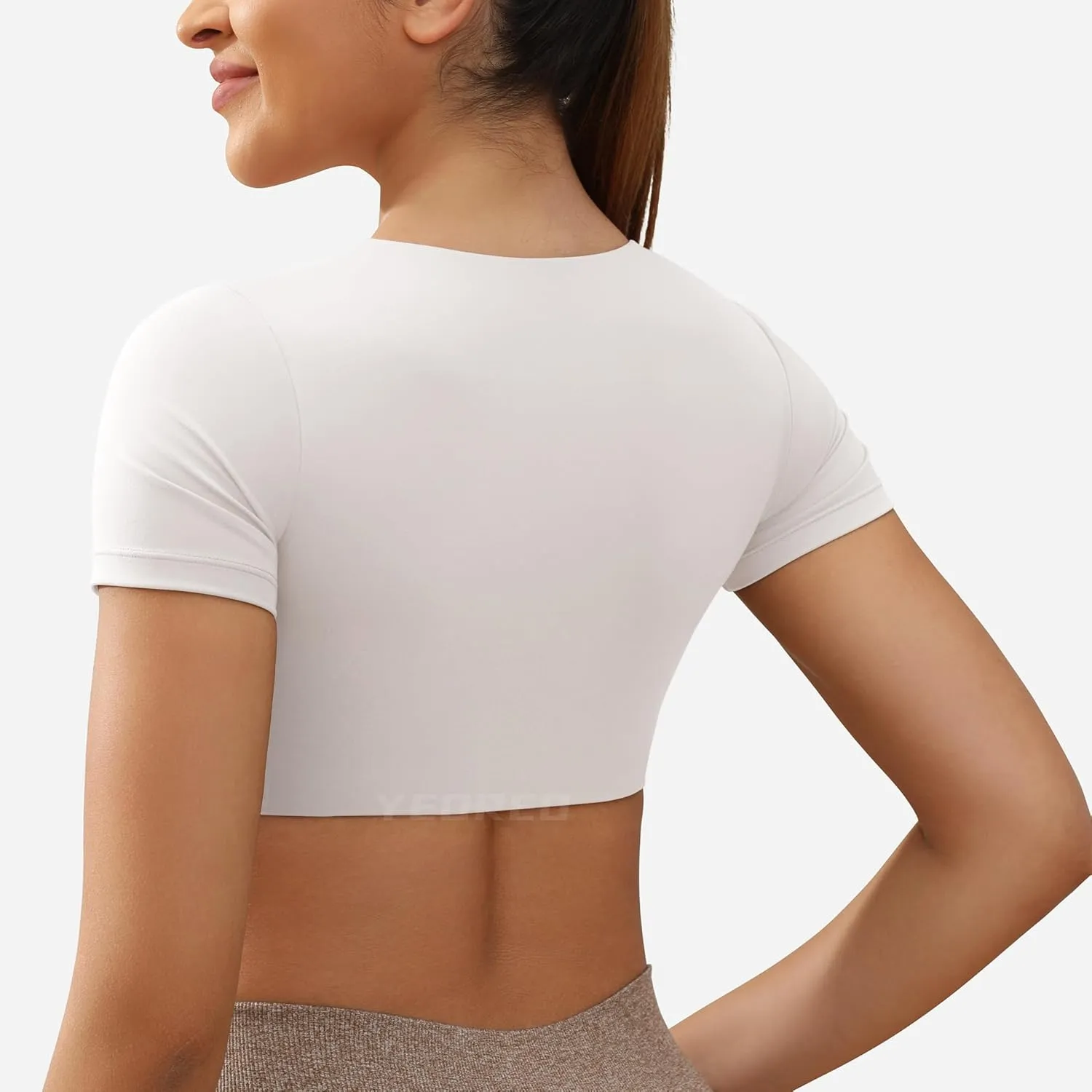YEOREO Kyla Workout Crop Tops for Women Short Sleeve Twist Front Crop Tank Top Padded Sports Bra Casual Shirts