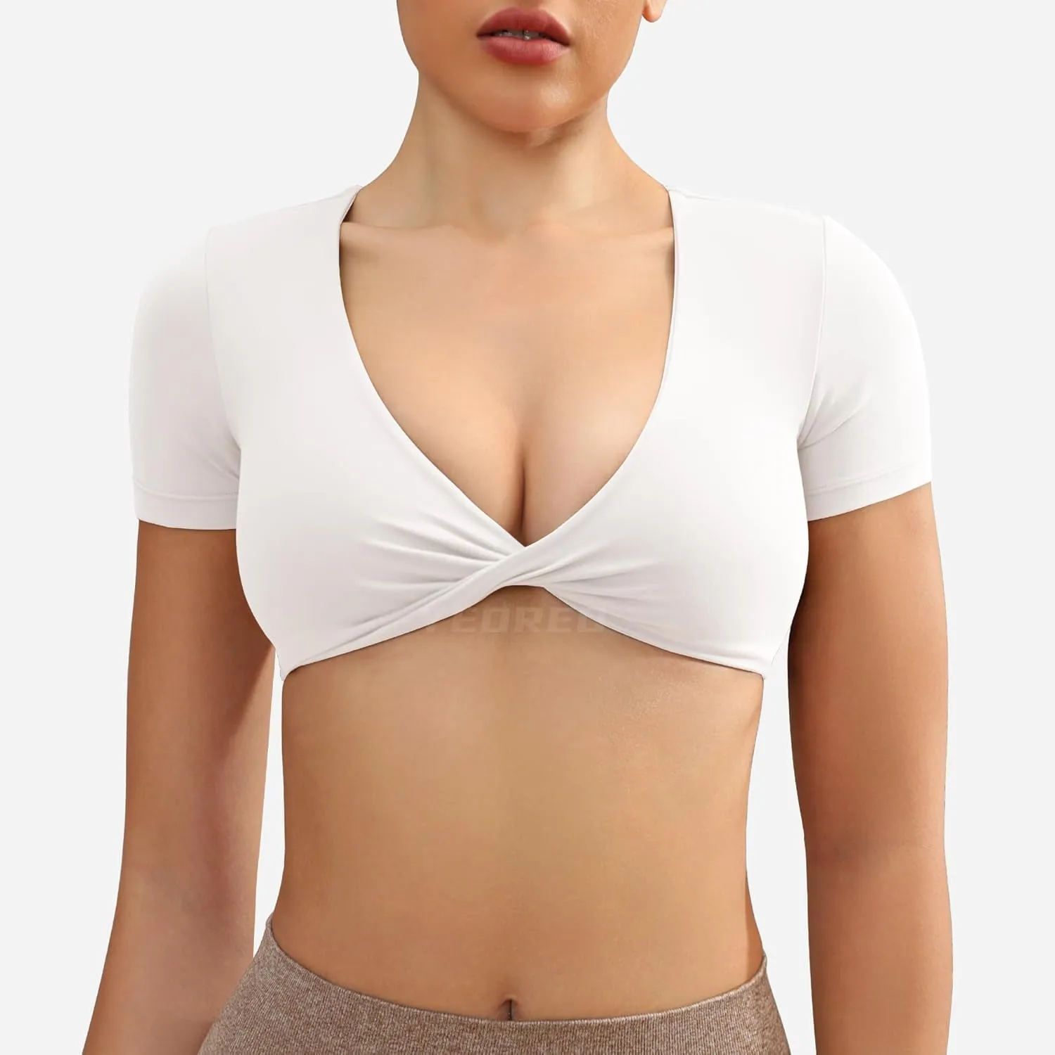 YEOREO Kyla Workout Crop Tops for Women Short Sleeve Twist Front Crop Tank Top Padded Sports Bra Casual Shirts